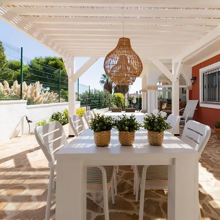 Casa De Familia Villa *