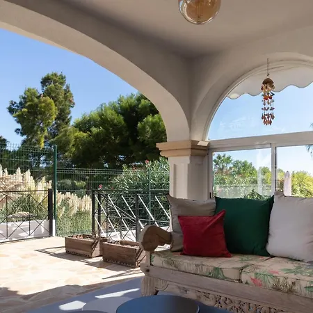 Casa De Familia Villa